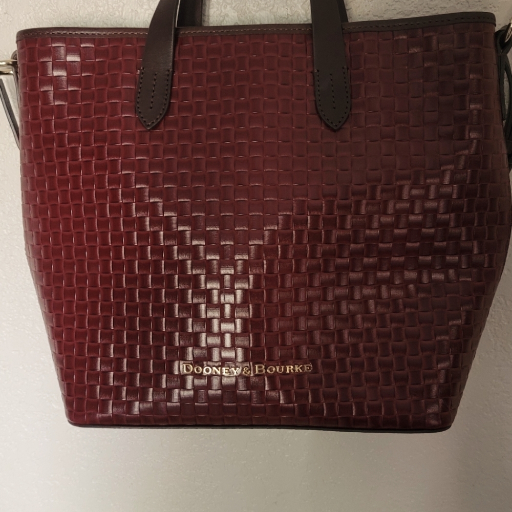 Dooney & Burke Like NEW Purse